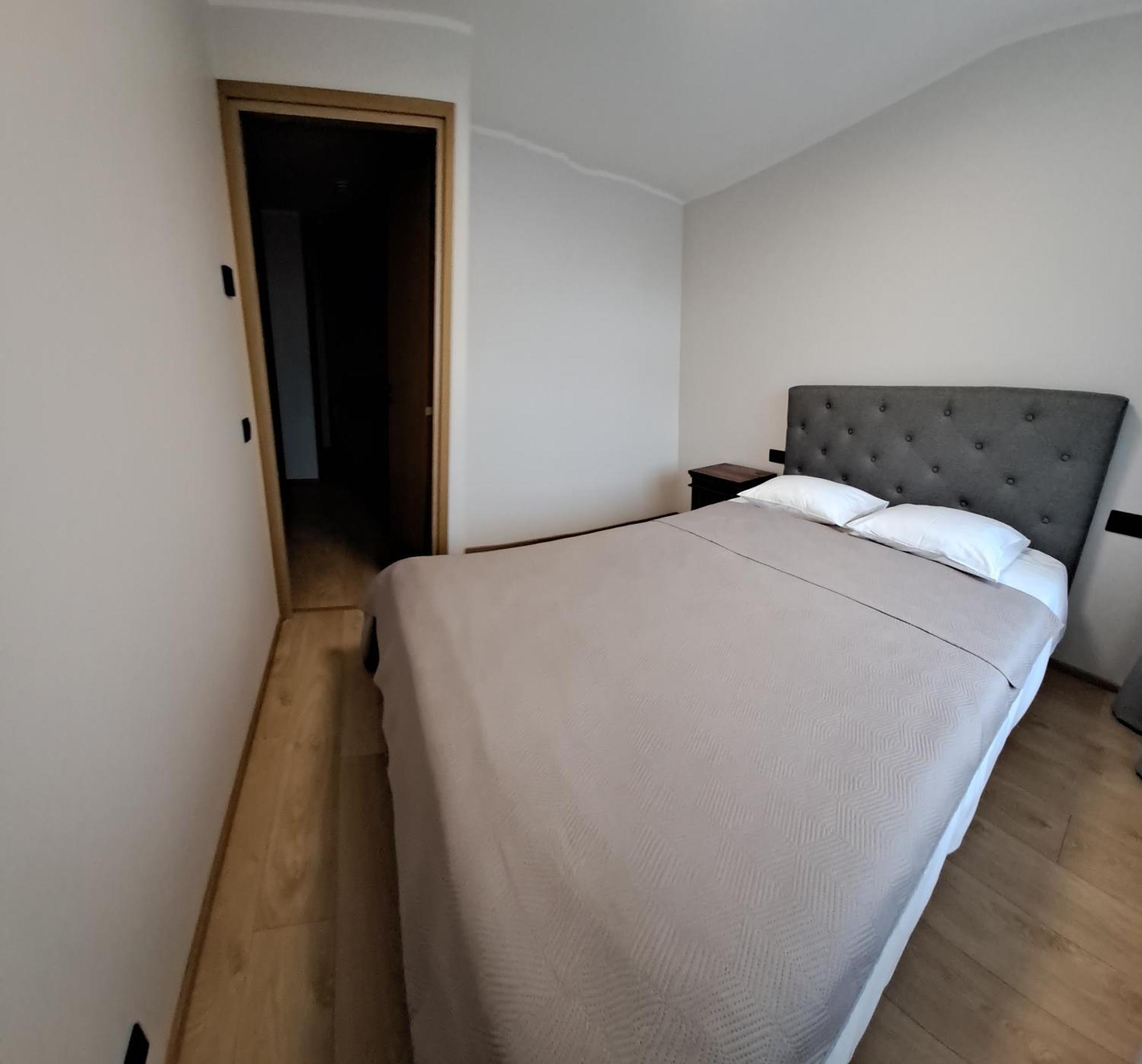 Suur-Posti Apartments Pärnu Buitenkant foto